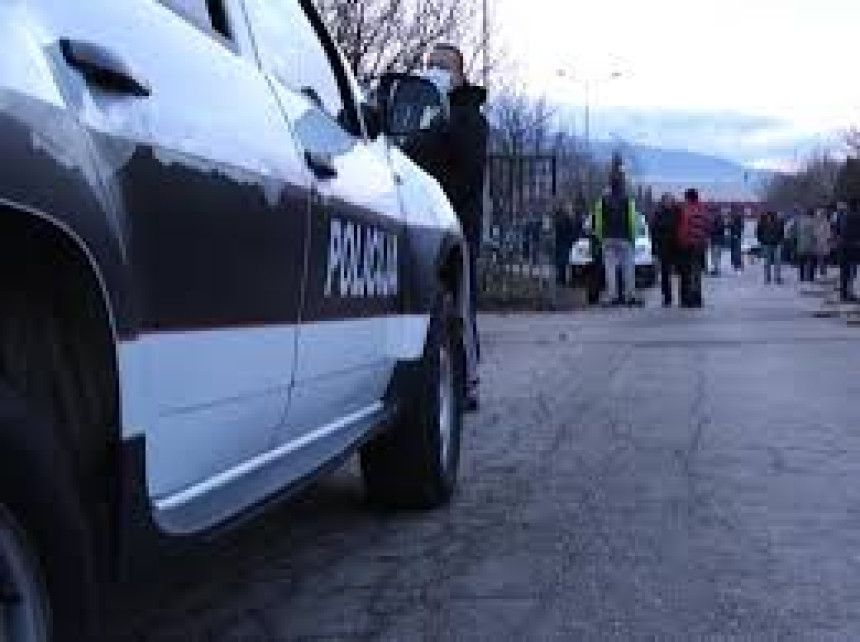 Убица брата познат полицији, због њега блокирали град