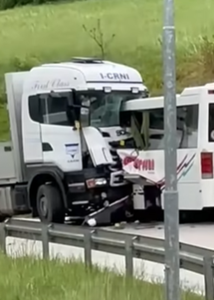 Žestok sudar kod Mrkonjić Grada, jedna osoba poginula