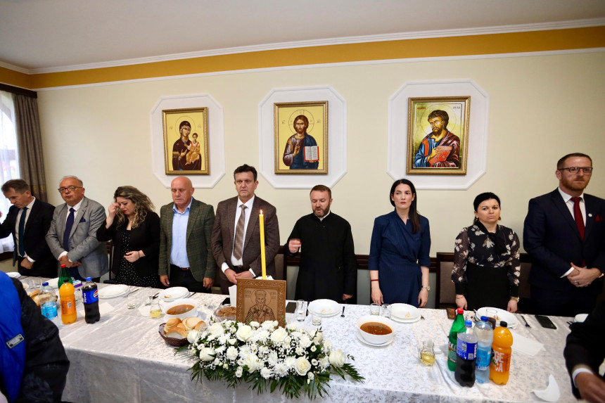 Народни фронт прославио крсну славу