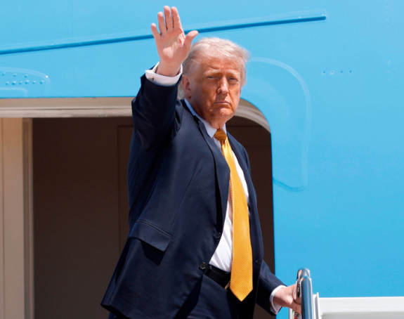 Трамп допутовао у Пекинг у државну посјету НР Кини