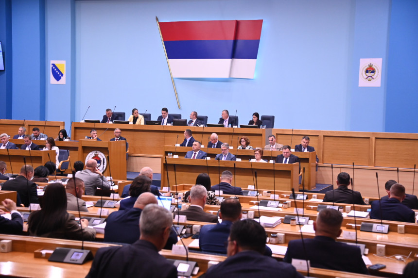 НСРС о закону о борцима, тражи се и затварање ОХР-а