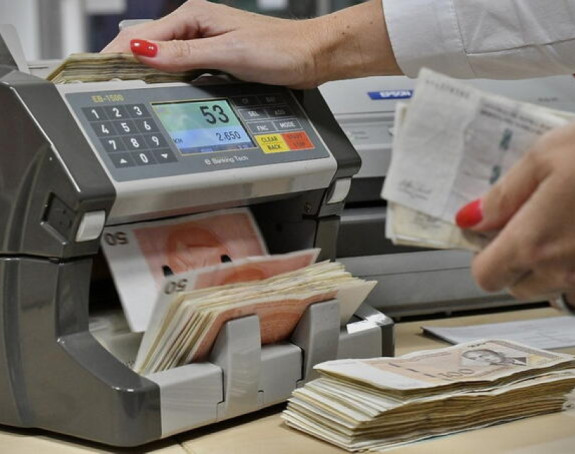 Просјечна плата у априлу у Српској износила 1.643 КМ