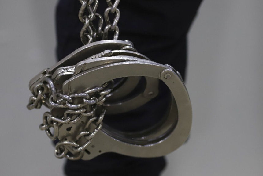 Uhapšen tinejdžer nakon što je nađeno tijelo djeteta (12)