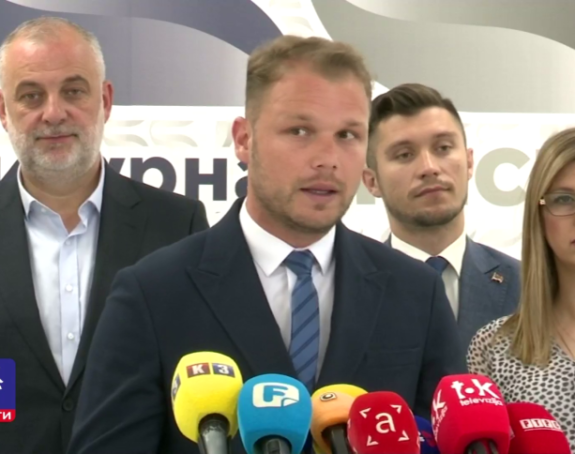 Амиџићу, зашто још увијек нема поврата ПДВ-а? (ВИДЕО)