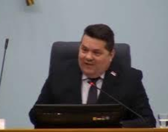Стевандић уживао док је удаљавао Вукановића из сале