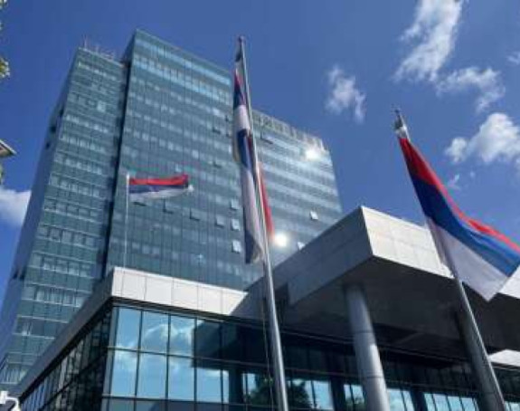 Да ли бројна представништва служе привреди или личним интересима појединаца?