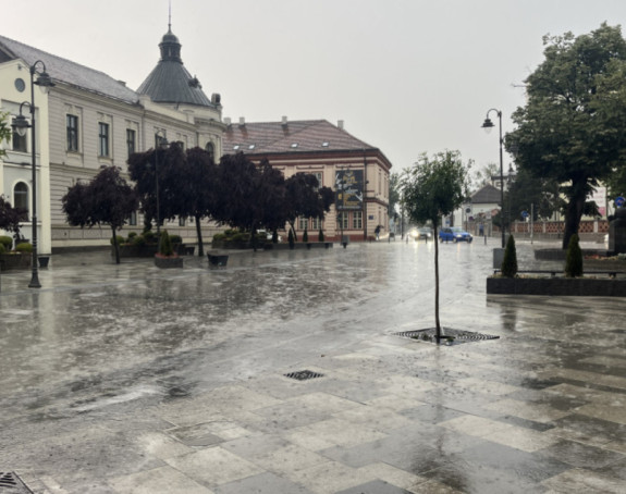 Nevrijeme praćeno kišom i vjetrom pogodilo Čačak