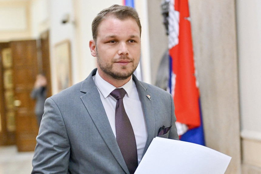 Stanivuković: Lične invalidnine rastu na 800 maraka!