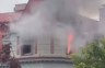 Београд: Пожар у амбасади Пакистана, ватрогасци на терену