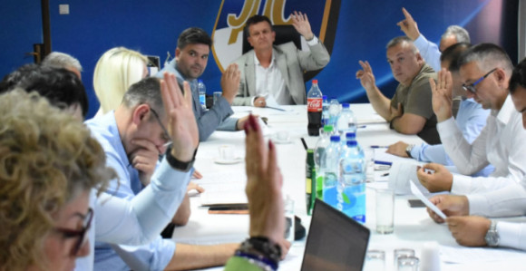 Информације које не дођу из званичних извора су нетачне