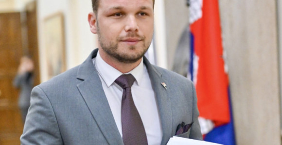 Stanivuković: Lične invalidnine rastu na 800 maraka!