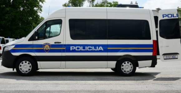 HR: Na autoputu A4 saobraćaj prekinut zbog curenja plina