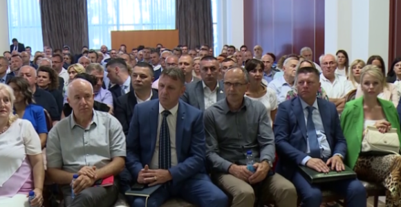 Status v.d. u Srpskoj - sredstvo političkih pritisaka i ucjena?!
