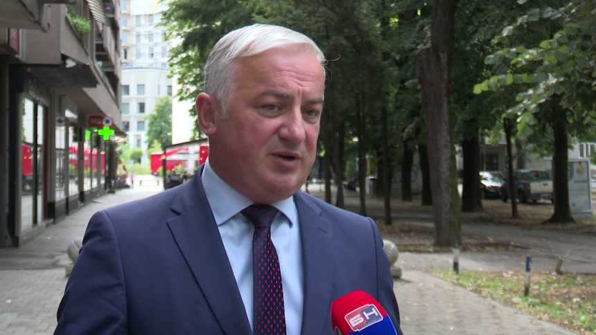 Вишесатна чекања на границама су за грађане понижавајућа
