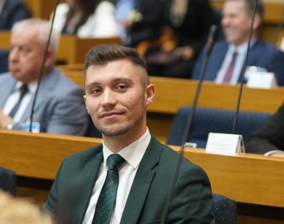 "Farmlend" dokaz kako ova vlast uništava privredu!