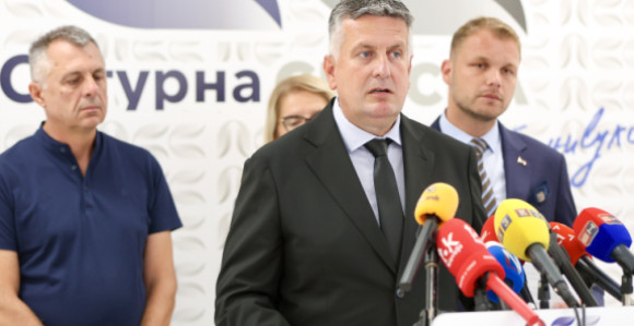 Cvijanovićeva nema odgovore na pitanja Stanivukovića