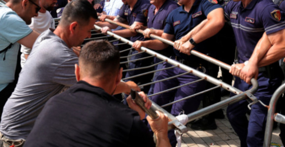 Нови протест у Тирани, поново затражена оставка Раме
