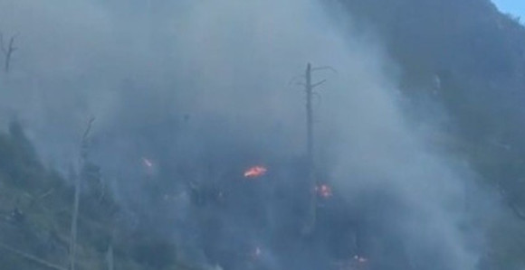 Пожар на планини код Мостара, јак вјетар омета гашење
