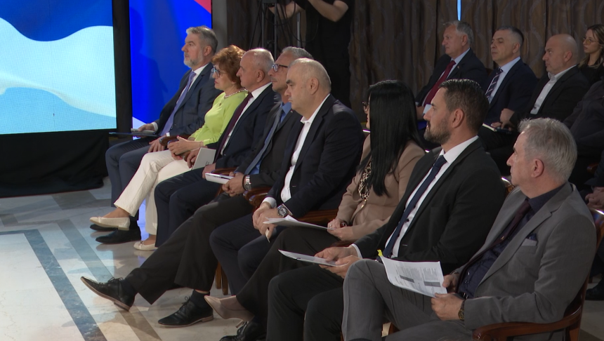 Krize nema za premijera i njegove ministre u Vladi