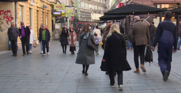 One ne odustaju: Među doktorima nauka u Srpskoj sve više žena