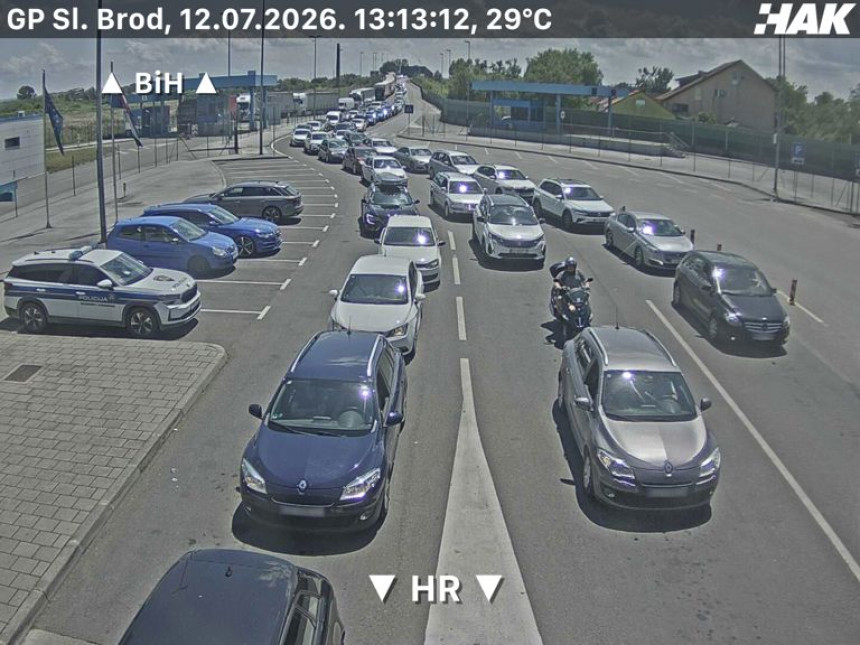Gužve na granicama prema Hrvatskoj i Crnoj Gori