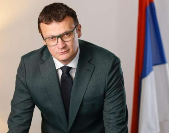 Није мајка клела сина што се кладио, него што се вадио!