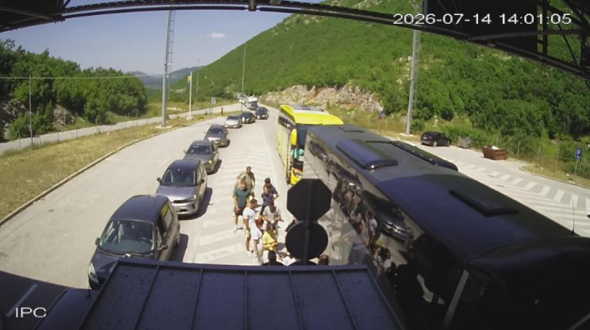 Забиљежена дужа чекања на појединим граничним прелазима