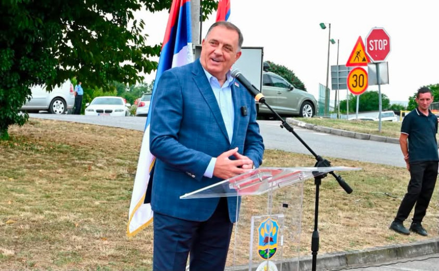 Господар празних села: Мит о вођи и стварност која одлази