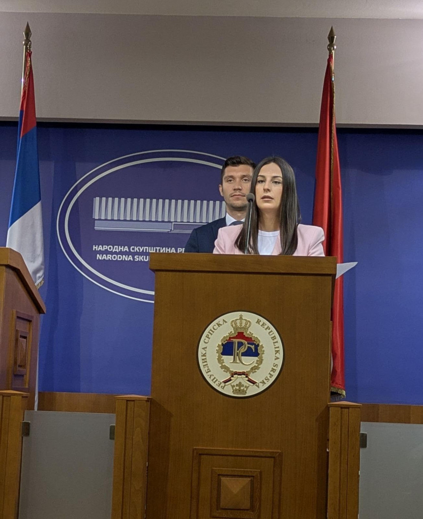 Треба донијети измјене закона које ће заштити трудницу