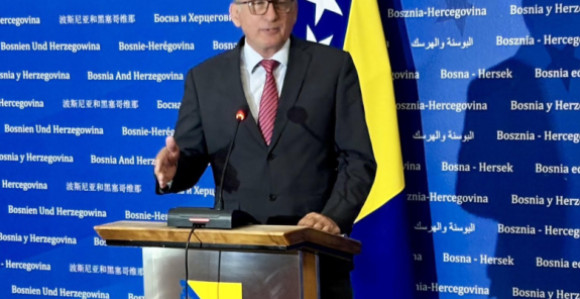 Amandmani SNSD-a su predizborni manevar i lažno predstavljanje SNSD-a zaštitnikom Republike Srpske