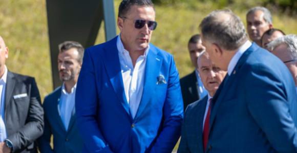 Nedeljko Elek odbio da preda fotelju Sarajevo - gasa