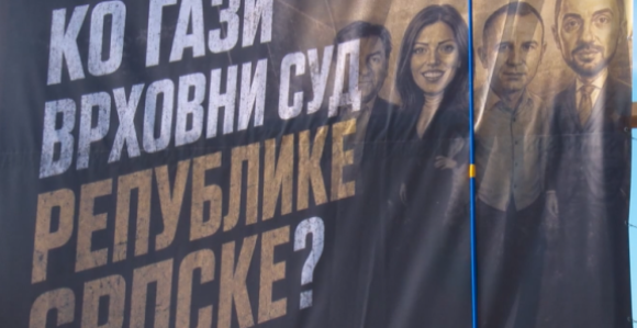 Iako bez saglasnosti vlasnika, bilbord noćas uklonjen?! (video)