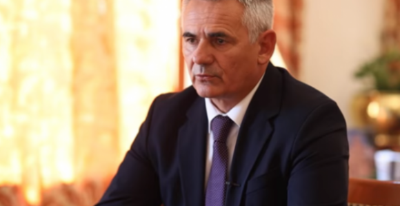 Милић задржан више од шест сати на прелазу ка КиМ