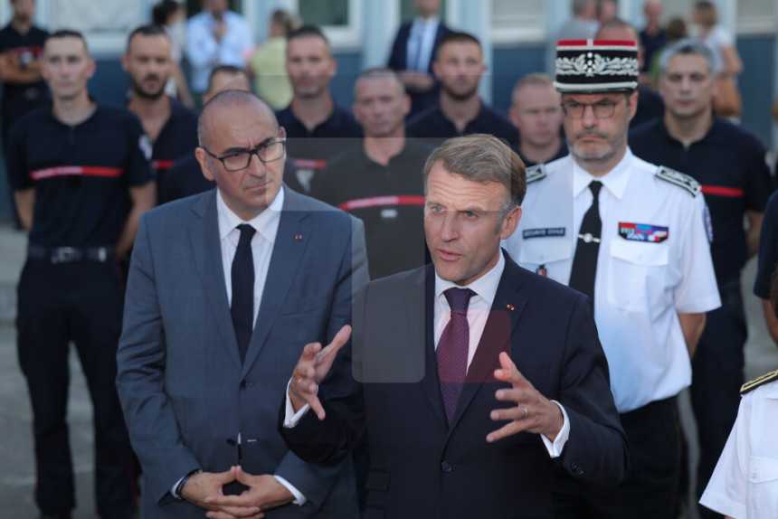 Макрон позвао ватрогасце у Бордоу да не одустану