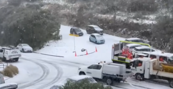 Dok Evropom hara toplotni talas, snijeg okovao Novi Zeland
