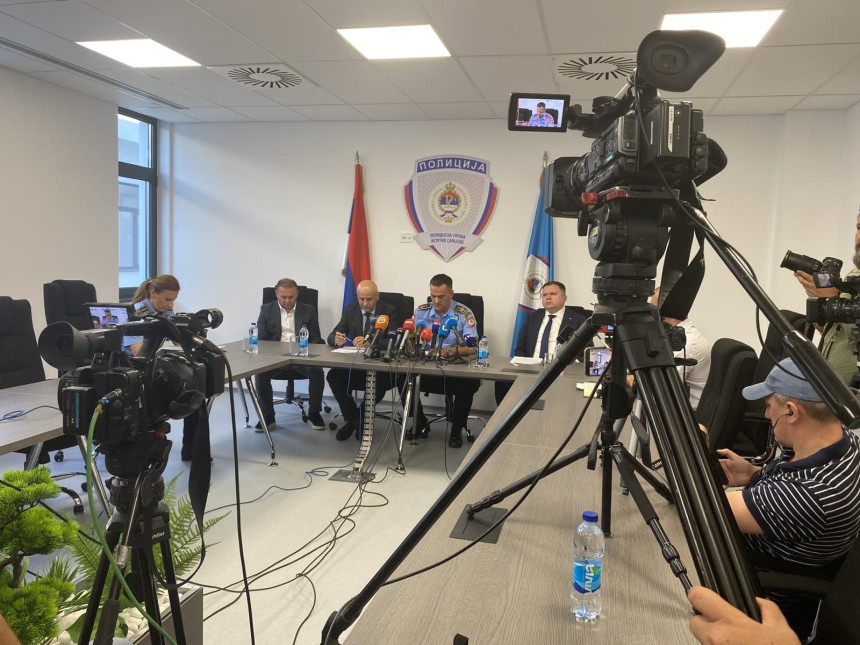 Декларативно или не, али је МУП службено за обрачун са криминалом?!