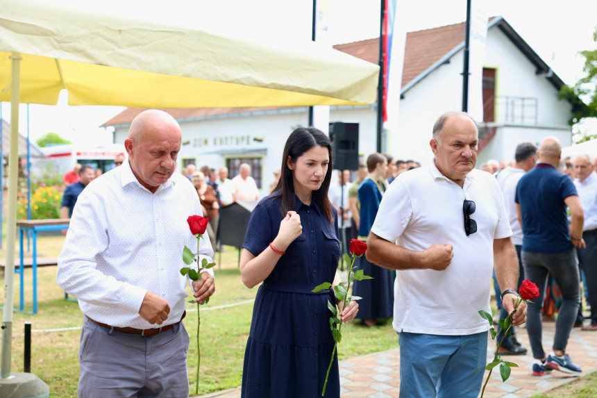 Тривић и Дончић: "Слава јунацима који су одбранили Градишку"