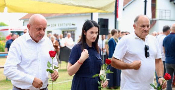 Тривић и Дончић: "Слава јунацима који су одбранили Градишку"