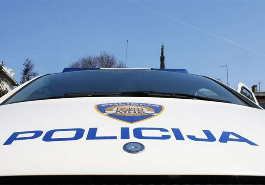 Muškarac (74) pokušao da ubije suprugu (69) štakom