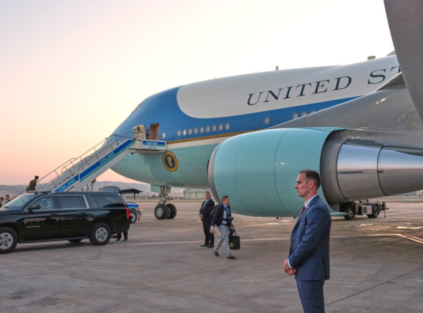 Њујорк Тајмс објавио: "Иранци хтјели разнијети Трампов авион"