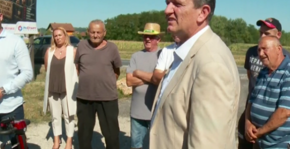 Ко нас је клео, није дангубио, ово ни душмани не би радили