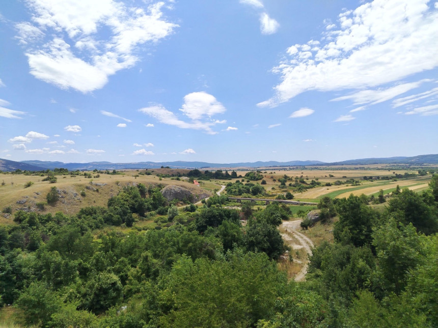 Sunčano i veoma toplo vrijeme sa temperaturom do 38