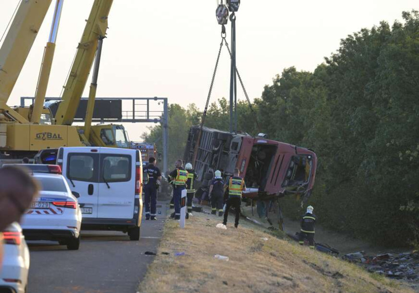 Poginulo 12 ljudi u autobuskoj nesreći u Mađarskoj