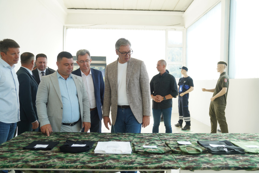 Vučić: Posle 50 godina radimo puteve i u ovom kraju