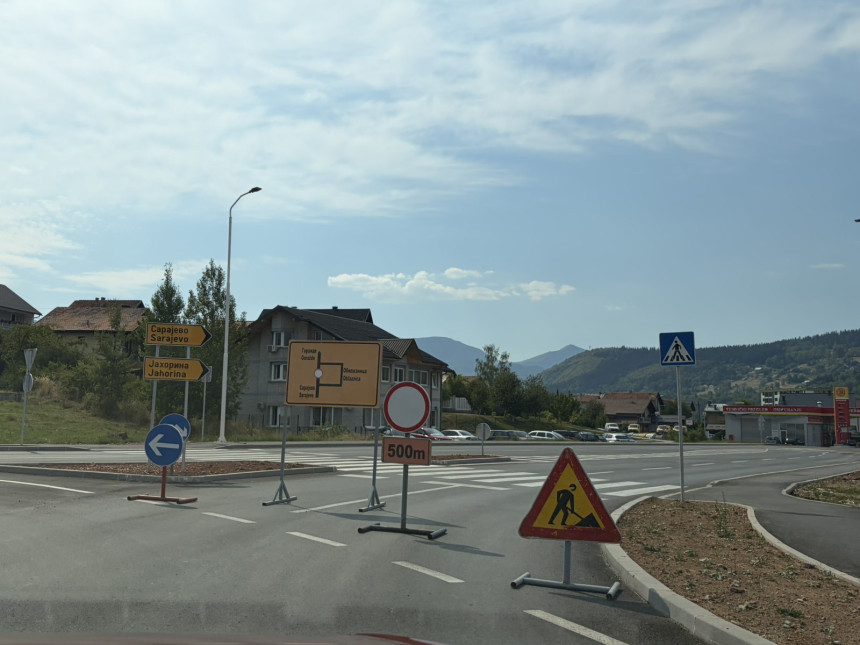 Obustava saobraćaja u Palama napravila ogromne gužve