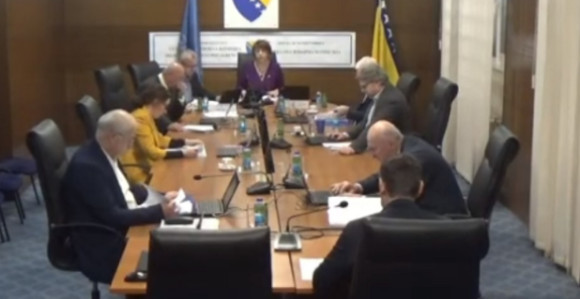 CIK kaznio stranke i funkcionere zbog preuranjene kampanje