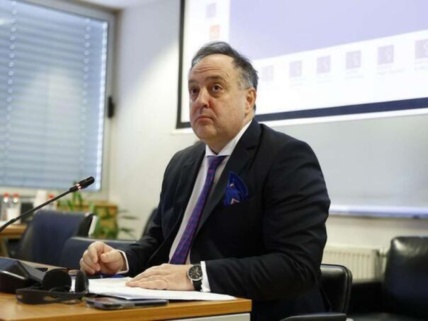 Ранко Дебевец поднио оставке на све функције у Суду БиХ
