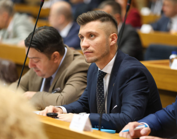Карану не дају да буде предсједник, али мора да потпише ОВО