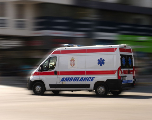 Београд: У насељу Звездара дијете пало с трећег спрата