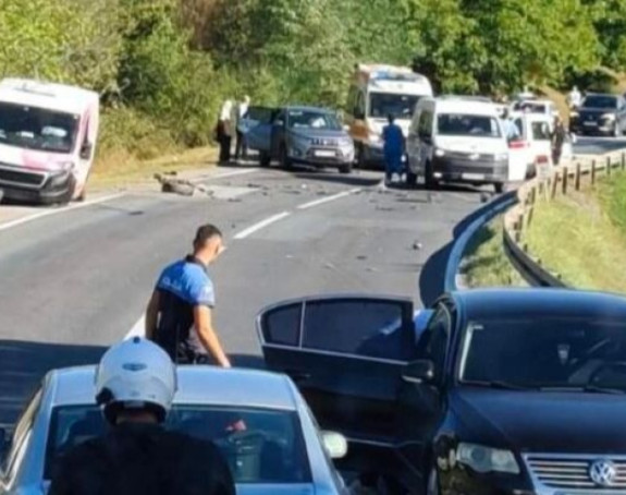 Тежак судар четири возила код Жепча, има повријеђених